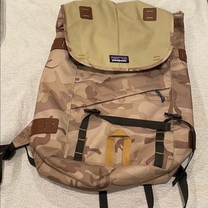 Patagonia desert camo backpack w laptop sleeve